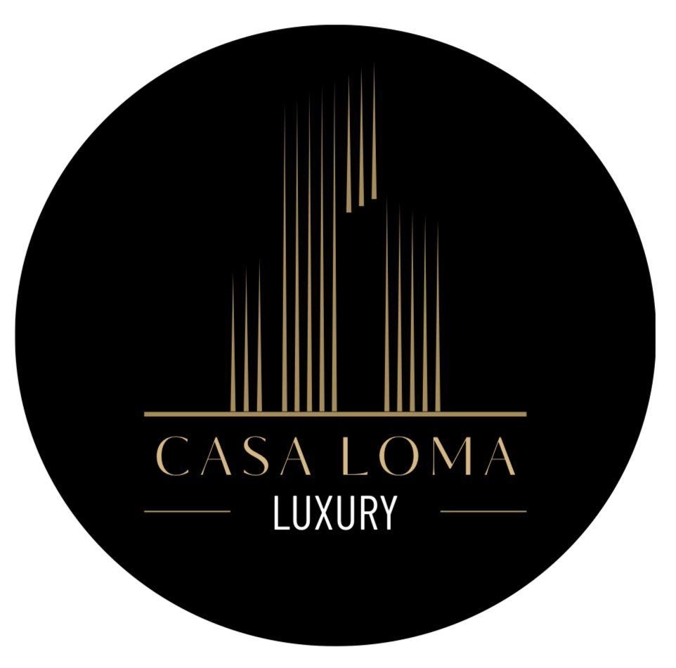 Logo Luxury Proyects SAS · Casa Loma Luxury · Constructora Alta Gama Arquitectura · Crowdfunding Empresarial JM Soluciones Grupales